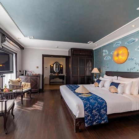 Heritage Line Violet Cruise - Halong Bay & Lan Ha Bay Ha Long Esterno foto