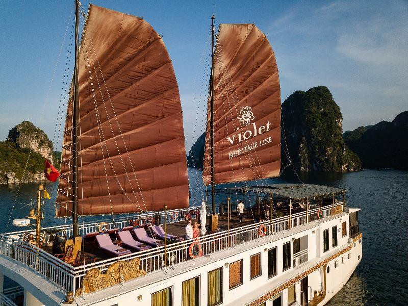 Heritage Line Violet Cruise - Halong Bay & Lan Ha Bay Ha Long Esterno foto