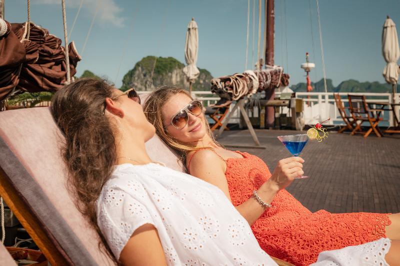 Heritage Line Violet Cruise - Halong Bay & Lan Ha Bay Ha Long Esterno foto